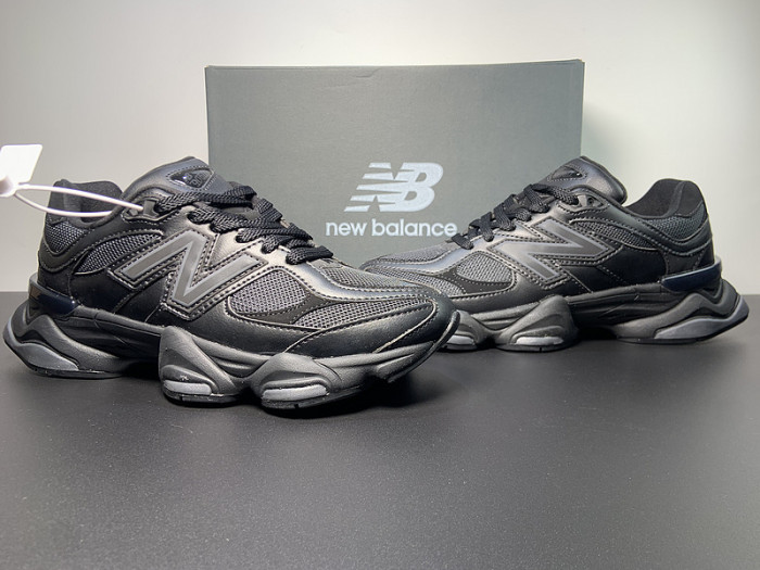 New Balance 9060 Triple Black Leather U9060NRI