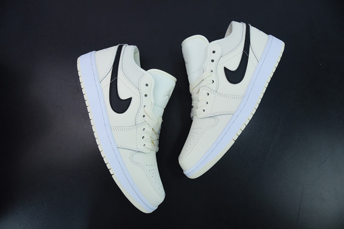 Wmns Air Jordan 1 Low 