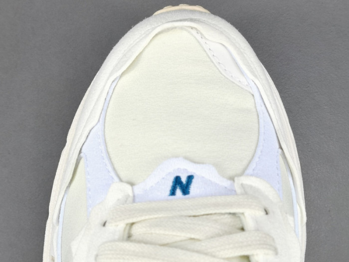 New Balance 2002R ＂Reflned Future＂ ML2002RDC