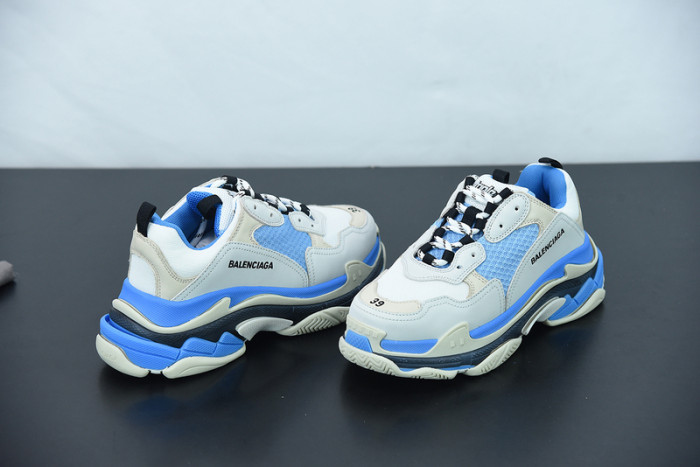 BALCIA Triple S Sneaker