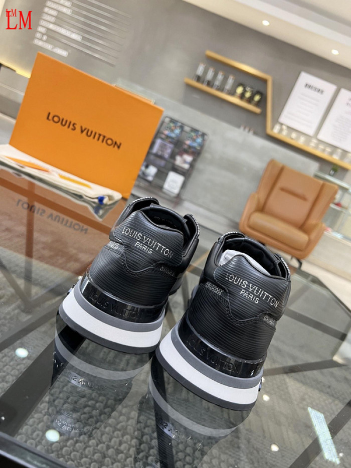 LUSV SNEAKERS