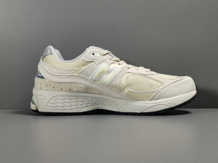 New Balance 2002R ML2002RE