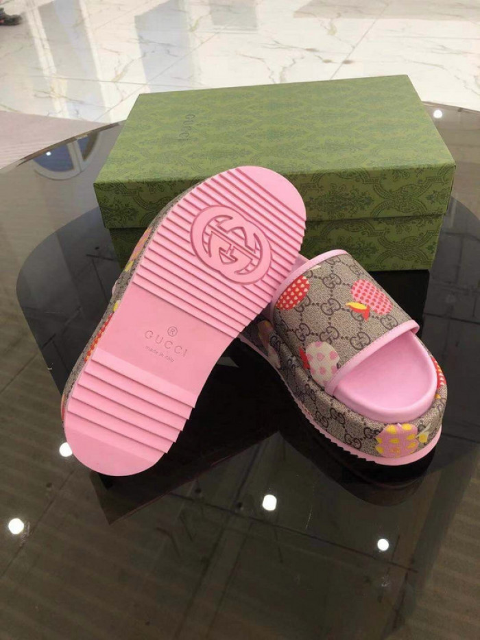 GCI GG Slide Sandal