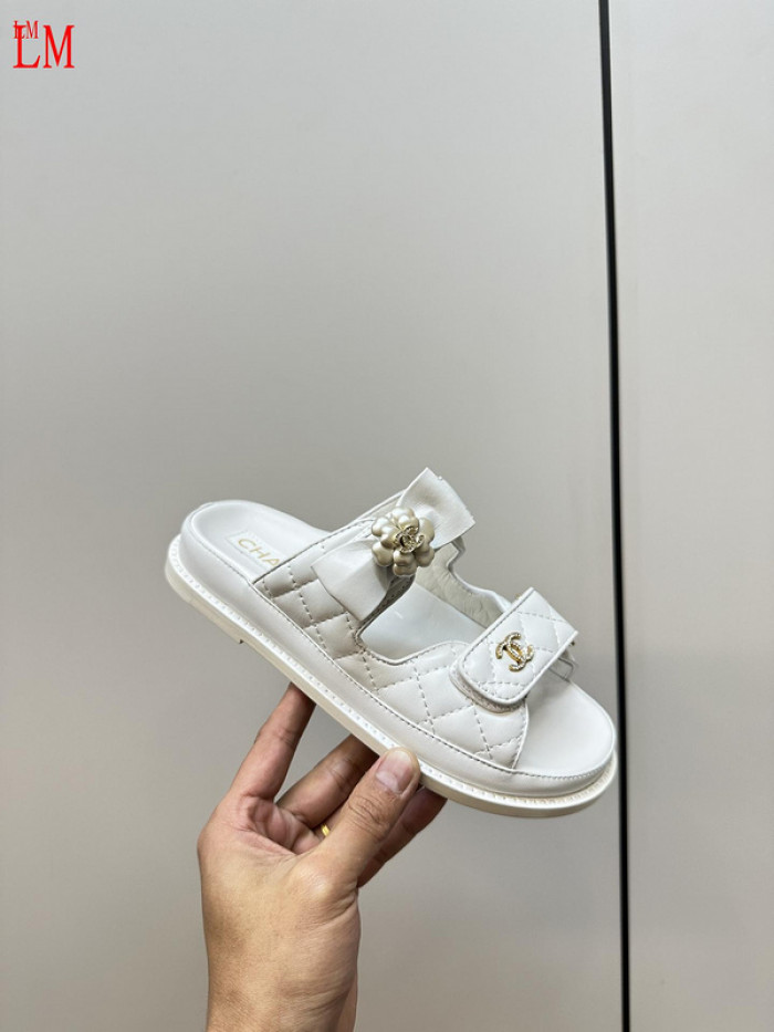 CN Slide Sandal