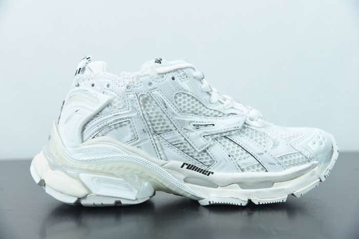 BALCIA RUNNER SNEAKER