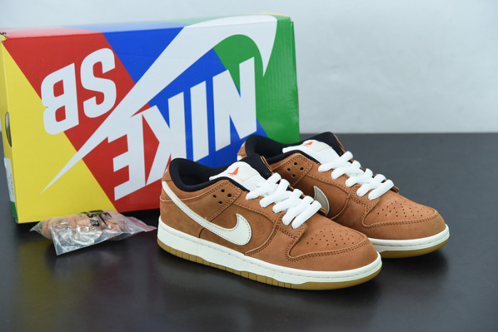 Nike Dunk Low " Wheat " DH1319-200