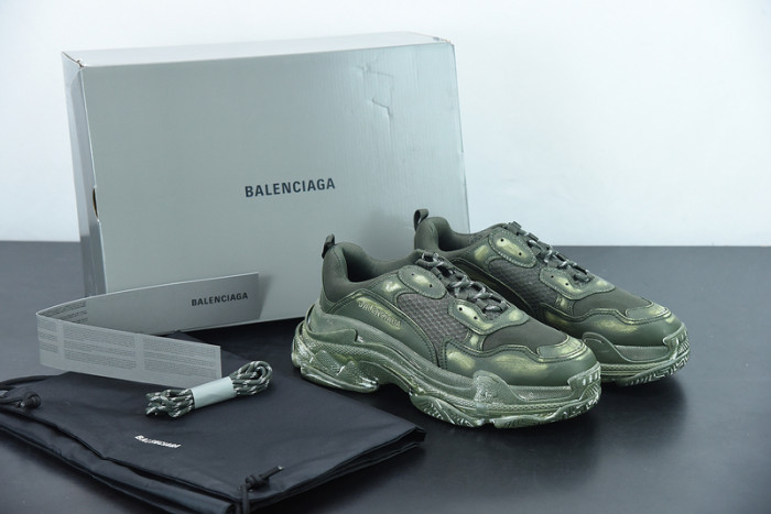 BALCIA Triple S Sneaker