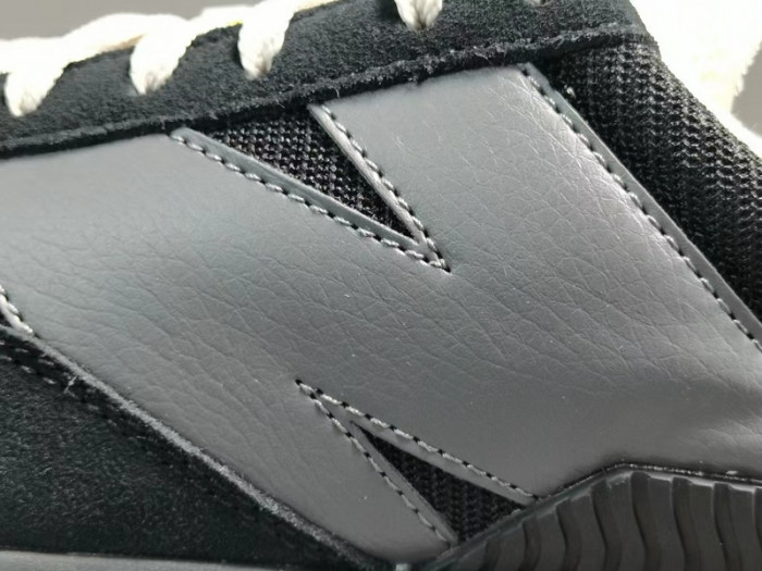 New balance XC72 Black Moonbeam UXC72DA1