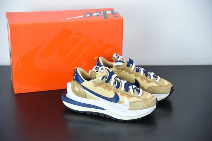 Nike Vaporwaffle sacai Tan Navy DD1875-200