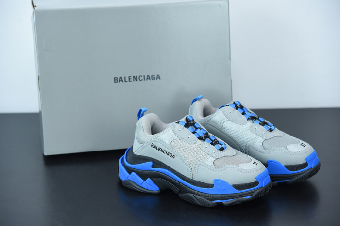 BALCIA Triple S Sneaker