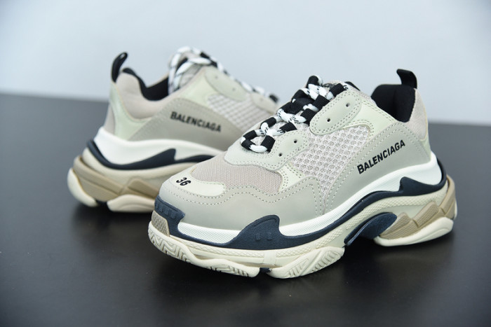 BALCIA Triple S Sneaker