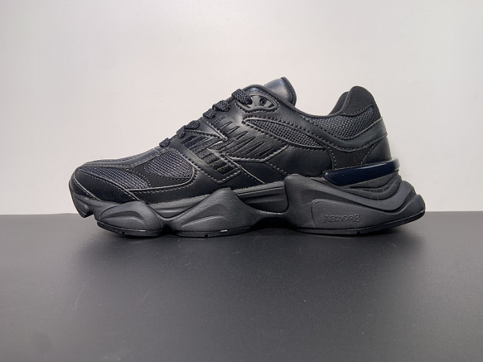 New Balance 9060 Triple Black Leather U9060NRI