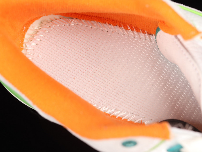 Titan x Air Jordan 2 Low WMNS DV6206-183