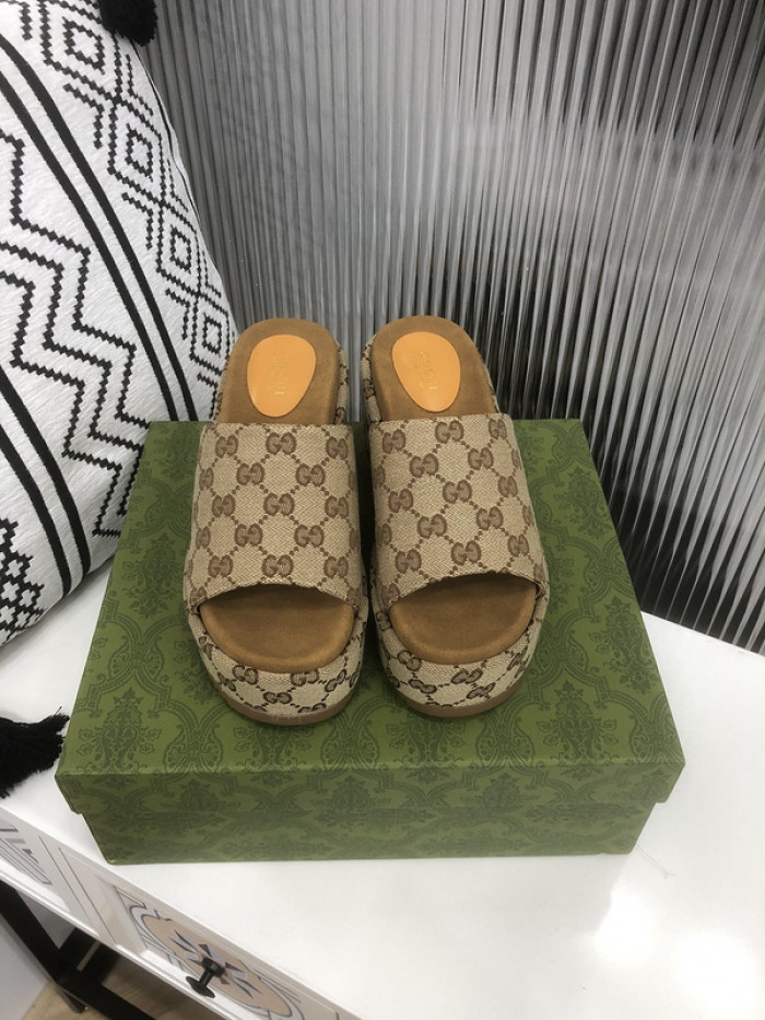 GCI GG Slide Sandal