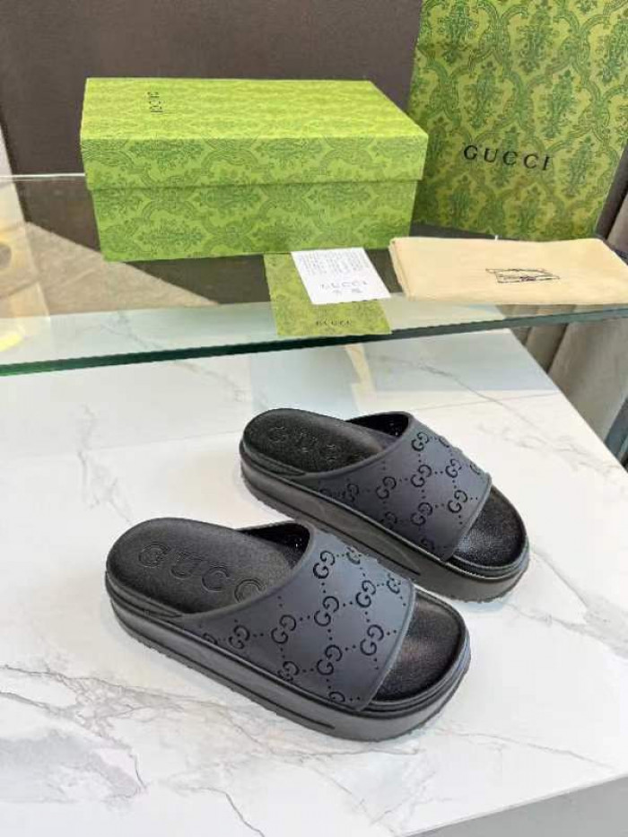 GCI GG Slide Sandal