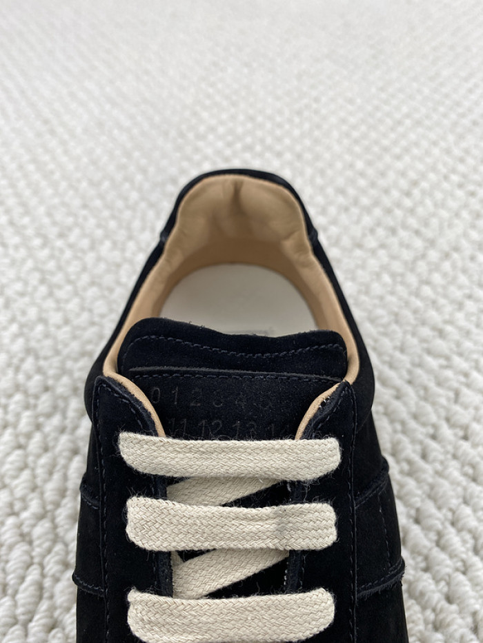 ma*s*n Ma*i*la sneaker