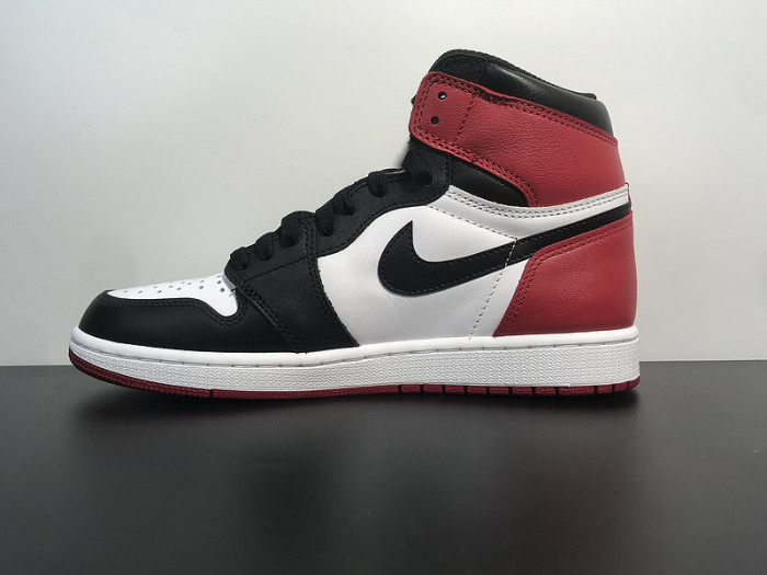 AIR JORDAN 1 BLACK TOE (2016) 555088-125