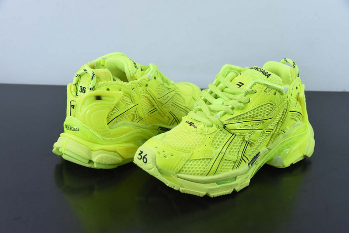 BALCIA RUNNER SNEAKER