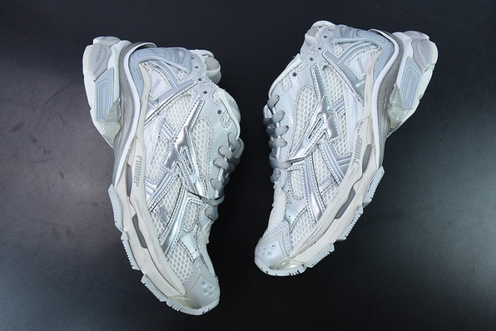 BALCIA RUNNER SNEAKER