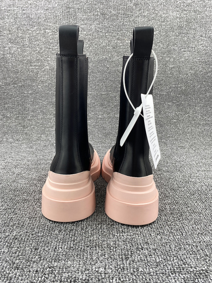 Bo*te*ga ve*ne*ta chelsea tire leather high boot