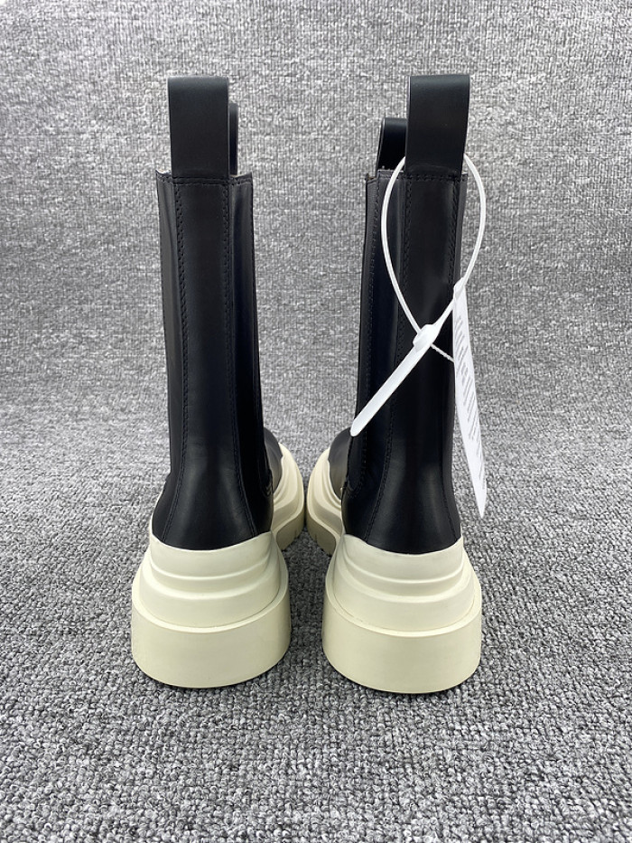 Bo*te*ga ve*ne*ta chelsea tire leather high boot