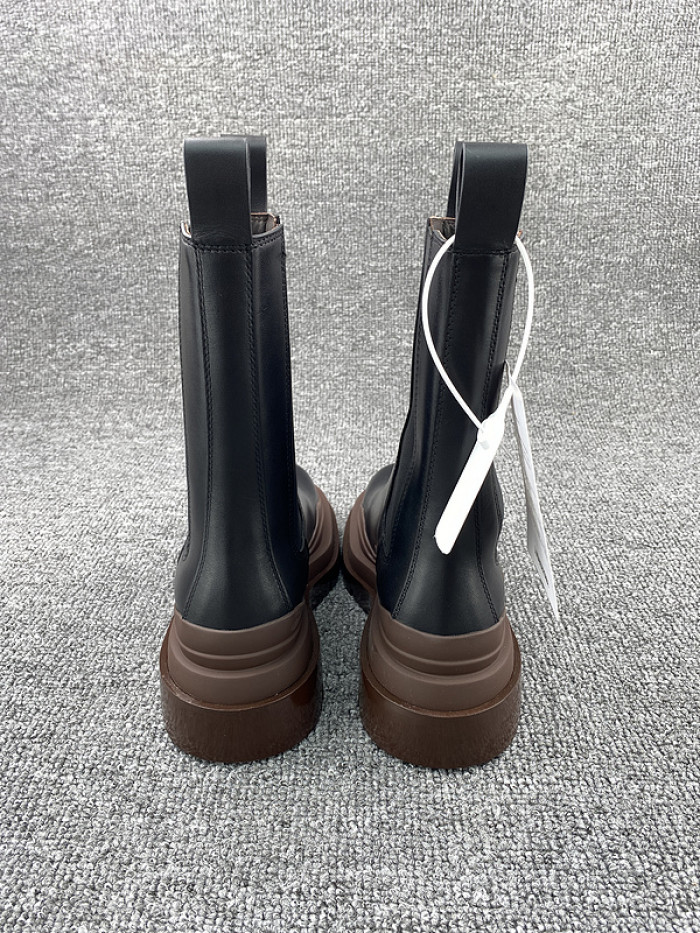 Bo*te*ga ve*ne*ta chelsea tire leather high boot