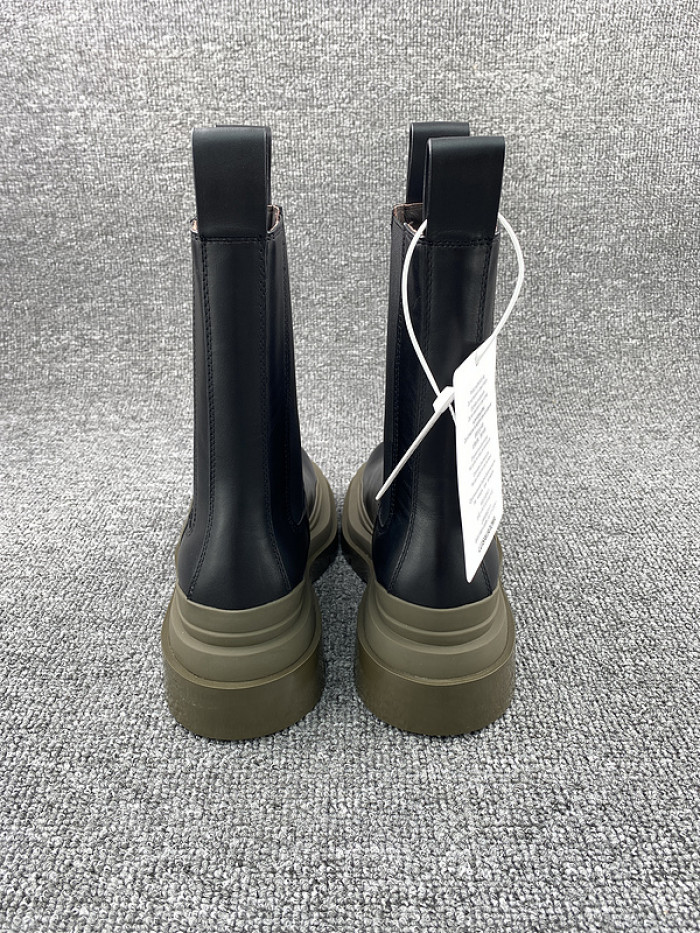 Bo*te*ga ve*ne*ta chelsea tire leather high boot