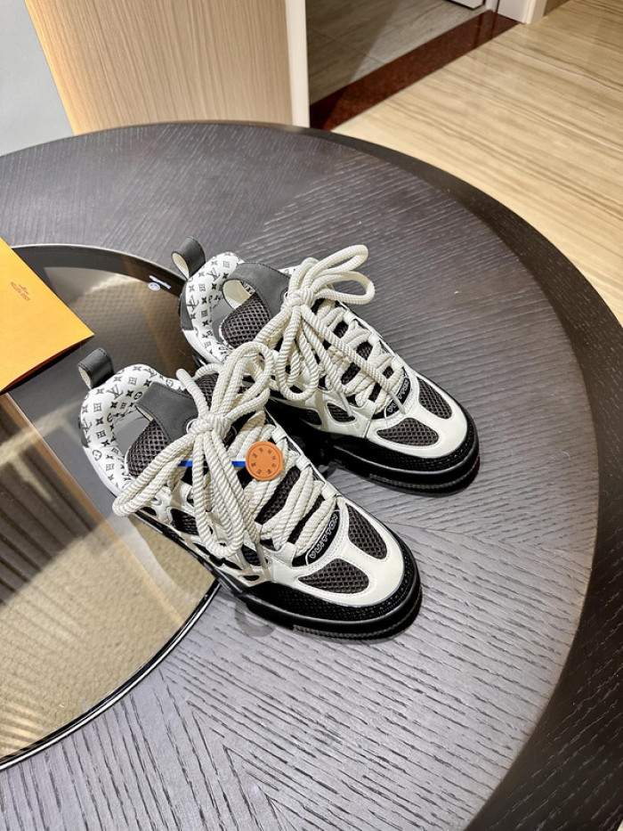 LUSV SNEAKERS
