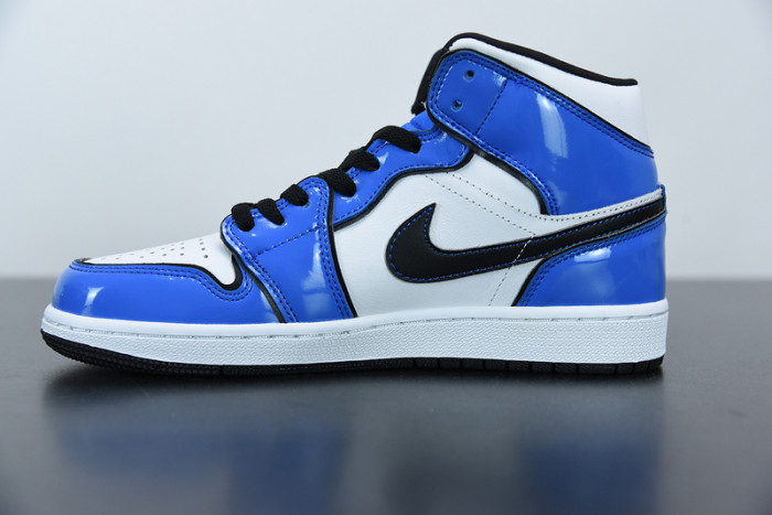 Air Jordan 1 Mid Signal Blue DD6834-402