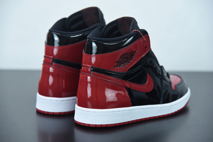 Air Jordan 1 High OG “Bred Patent” 555088-063