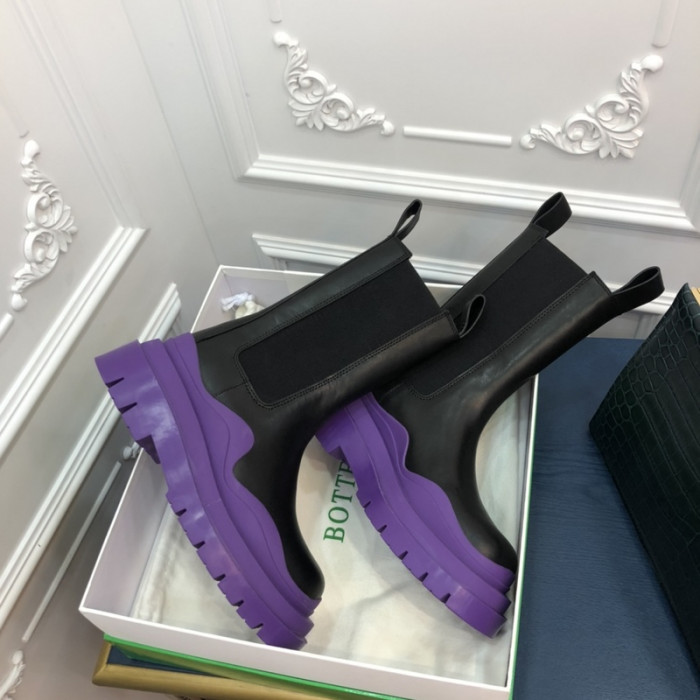 Bo*te*ga ve*ne*ta chelsea tire leather high boot