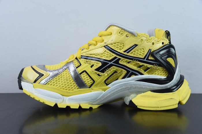 BALCIA RUNNER SNEAKER