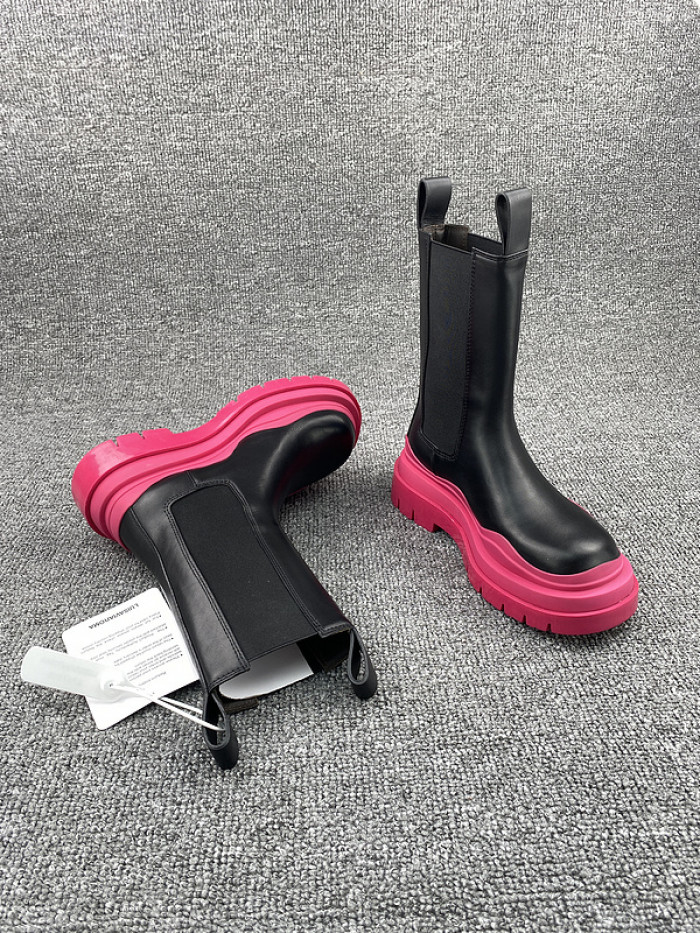 Bo*te*ga ve*ne*ta chelsea tire leather high boot