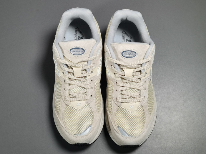 New Balance 2002R ML2002RE