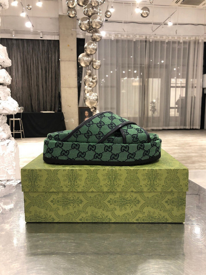 GCI GG Slide Sandal