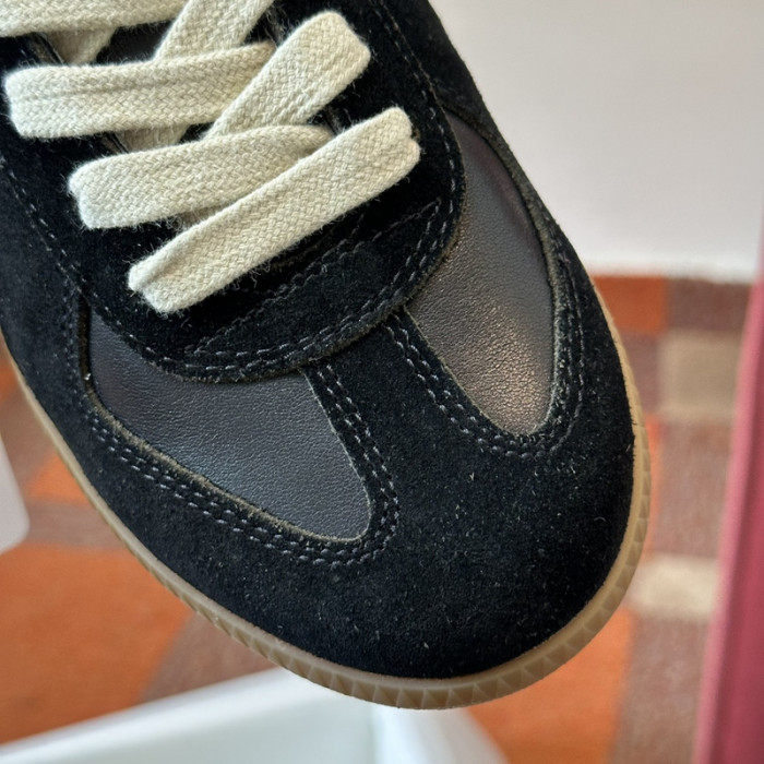 ma*s*n Ma*i*la sneaker