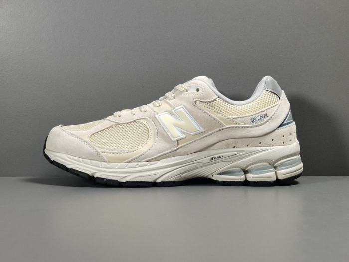 New Balance 2002R ML2002RE