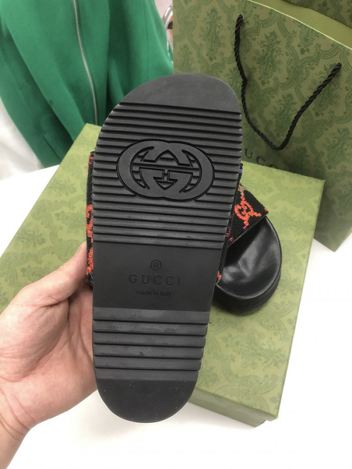 GCI GG Slide Sandal