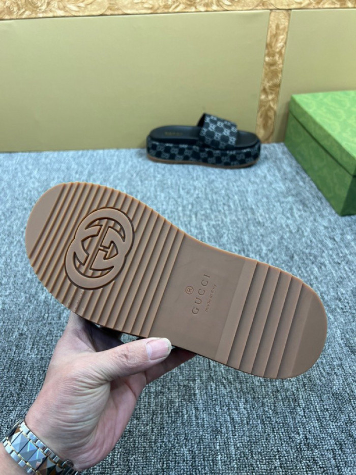 GCI GG Slide Sandal