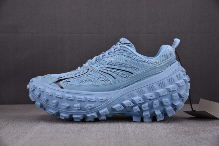 BALCIA DEFENDER SNEAKER