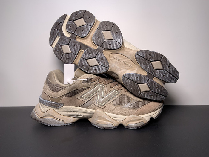 New Balance 9060 Mushroom Men