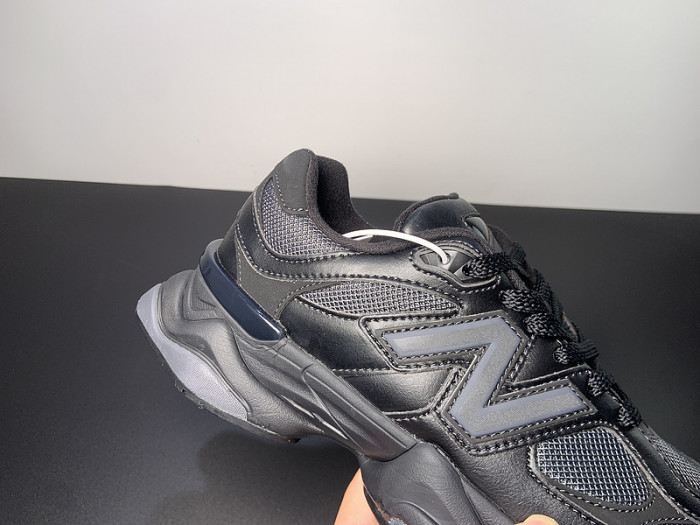 New Balance 9060 Triple Black Leather U9060NRI