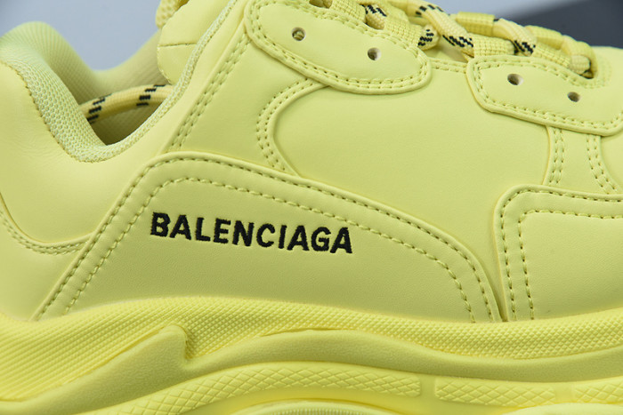 BALCIA Triple S Sneaker