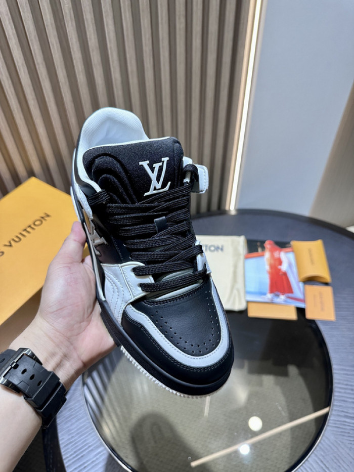 LUSV SNEAKERS