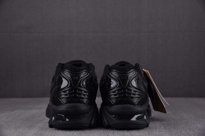 As*ic*s gel kayano triple black men