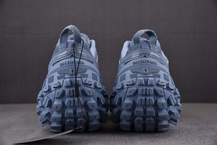 BALCIA DEFENDER SNEAKER