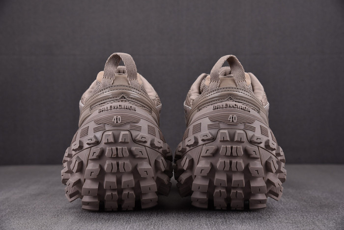 BALCIA DEFENDER SNEAKER