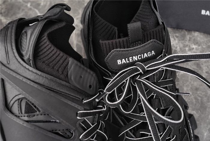 BALCIA Track SNEAKER