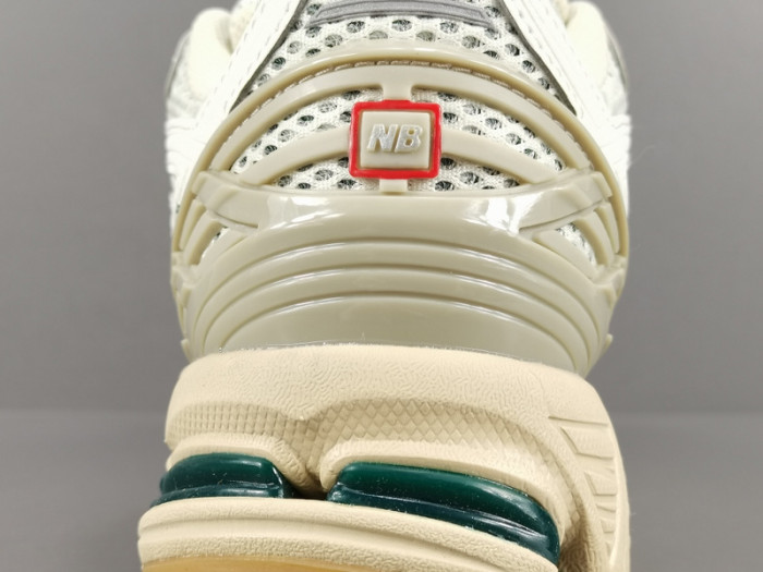 New Balance 1906R "White & Green" M1906RQ