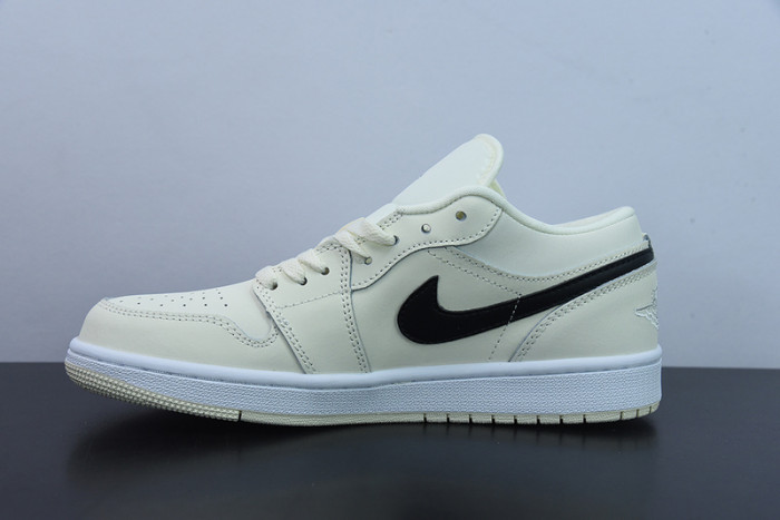 Wmns Air Jordan 1 Low 